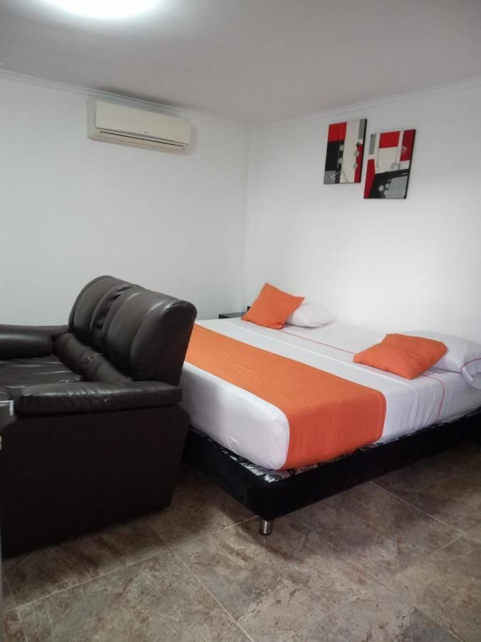 Confort Plaza Hotel Вильявисенсио Экстерьер фото